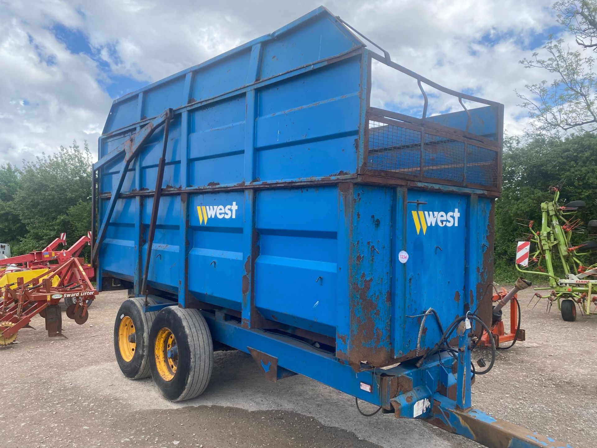 WEST TANDEM AXLE SILAGE TRAILER 10TON
