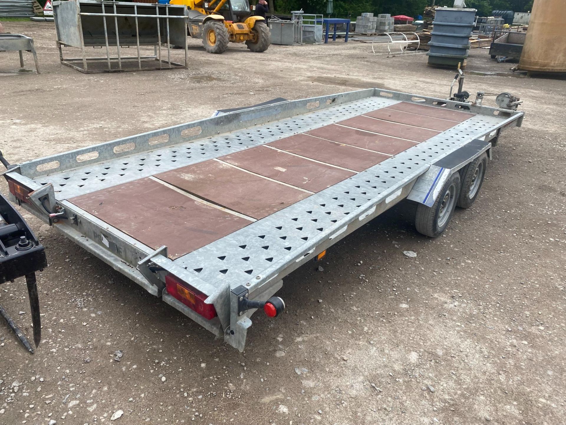 INDESPENSION CAR TRANSPORT TRAILER