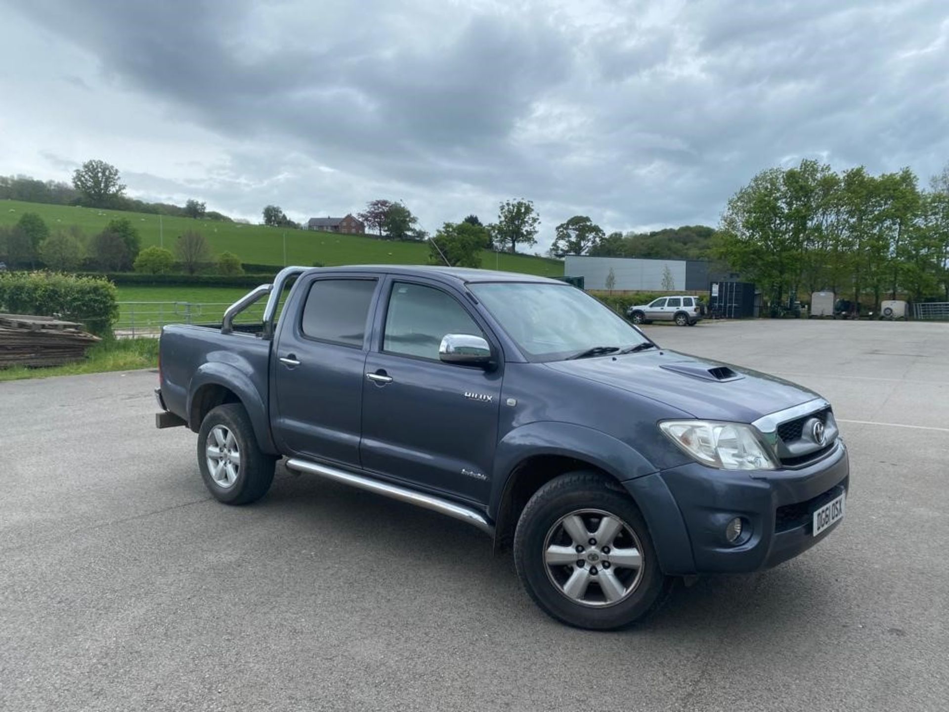 TOYOTA HILUX INVINCIBLE DG61 OSX