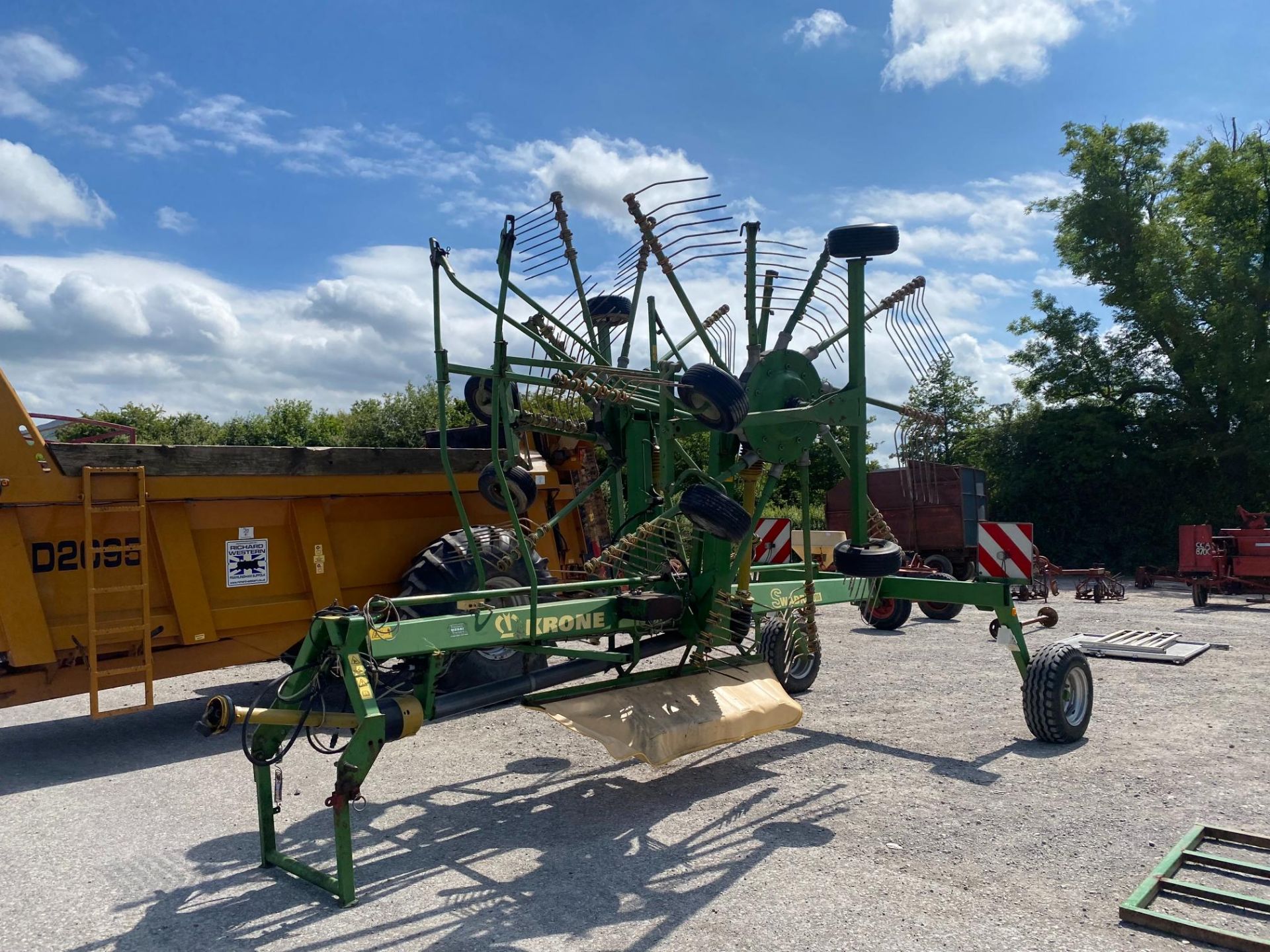 KRONE SWARDO 700 SILAGE RAKE WITH PTO