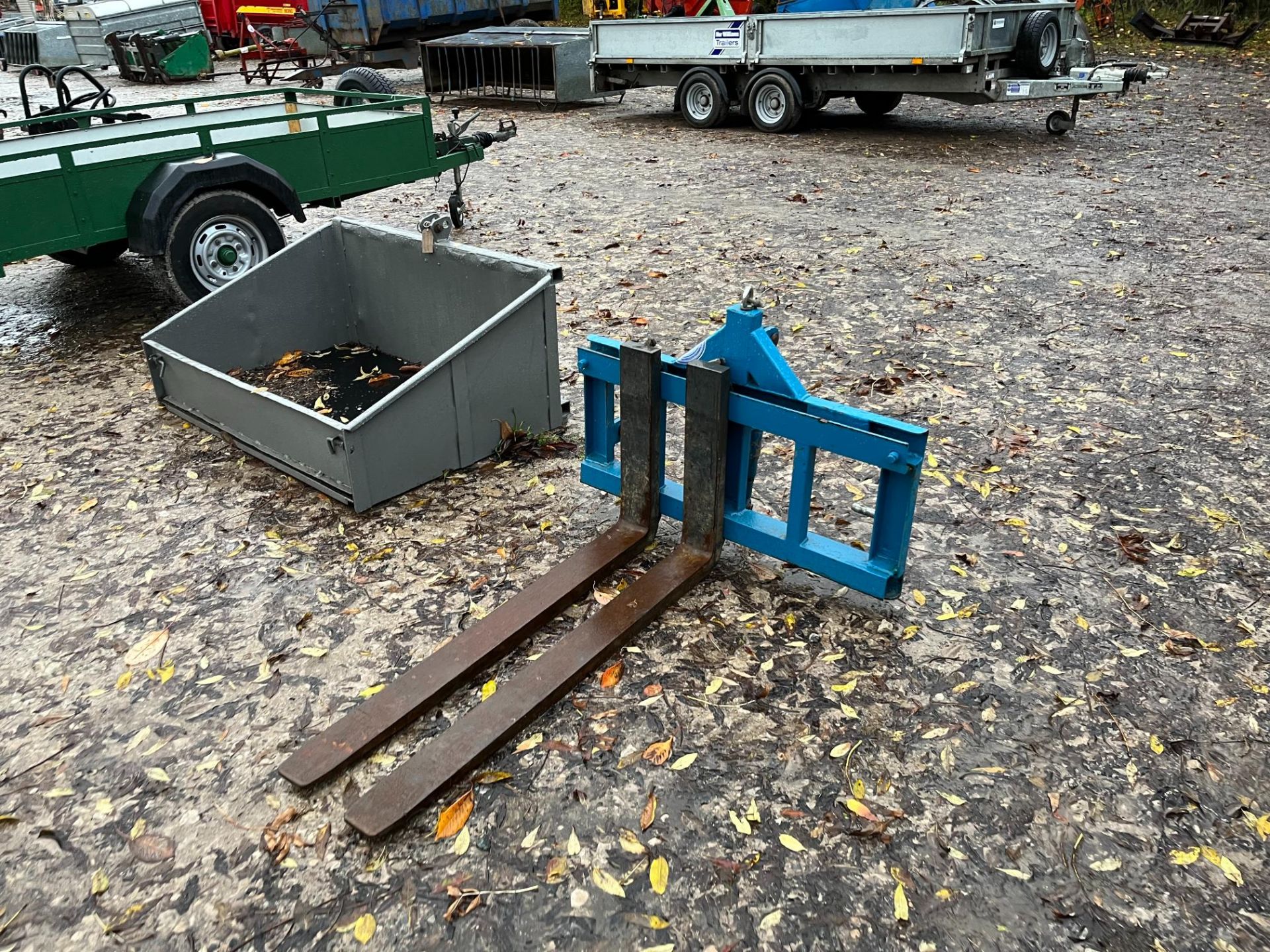 pallet forkes - Image 2 of 2