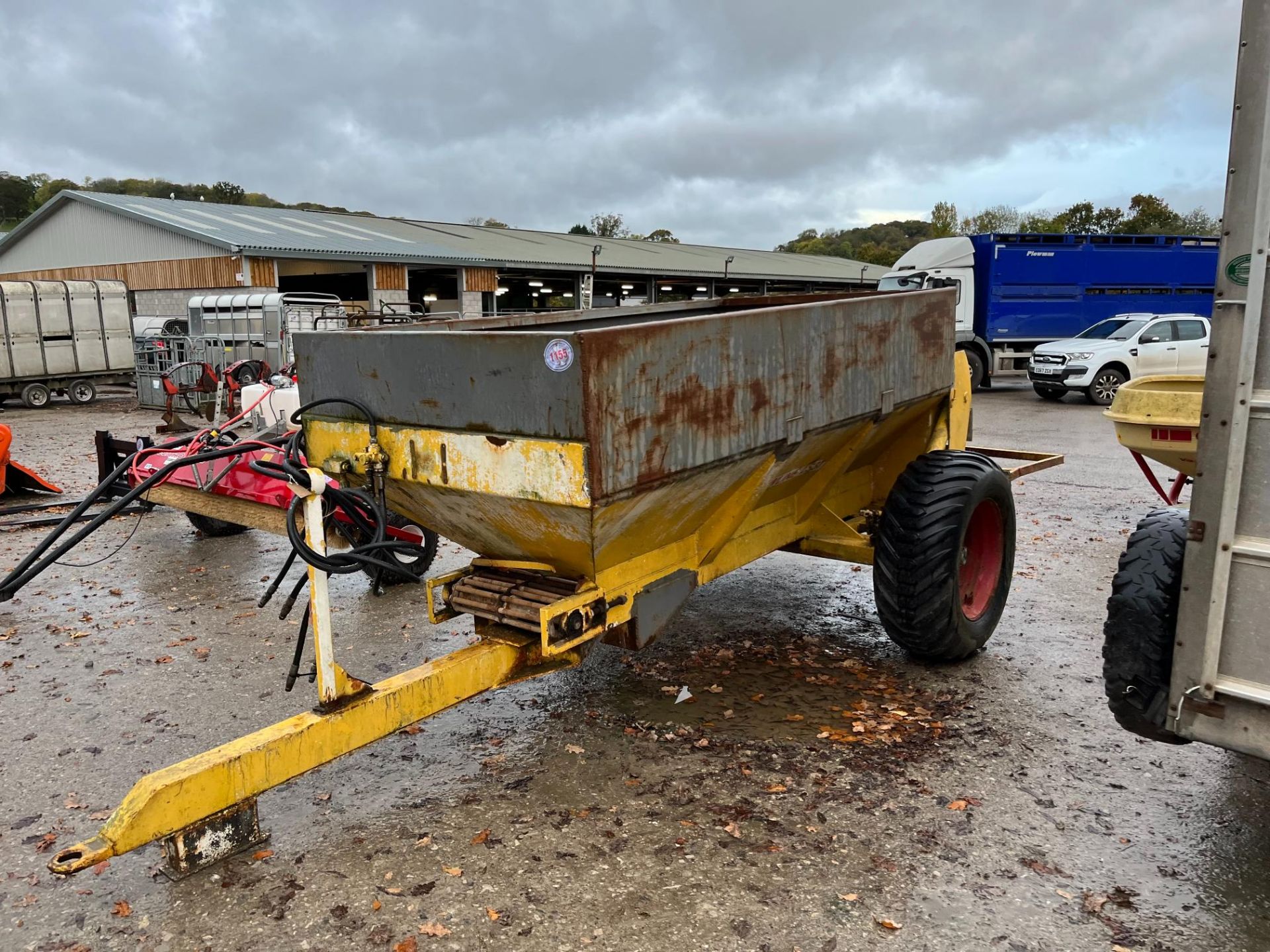 Lowline lime spreader