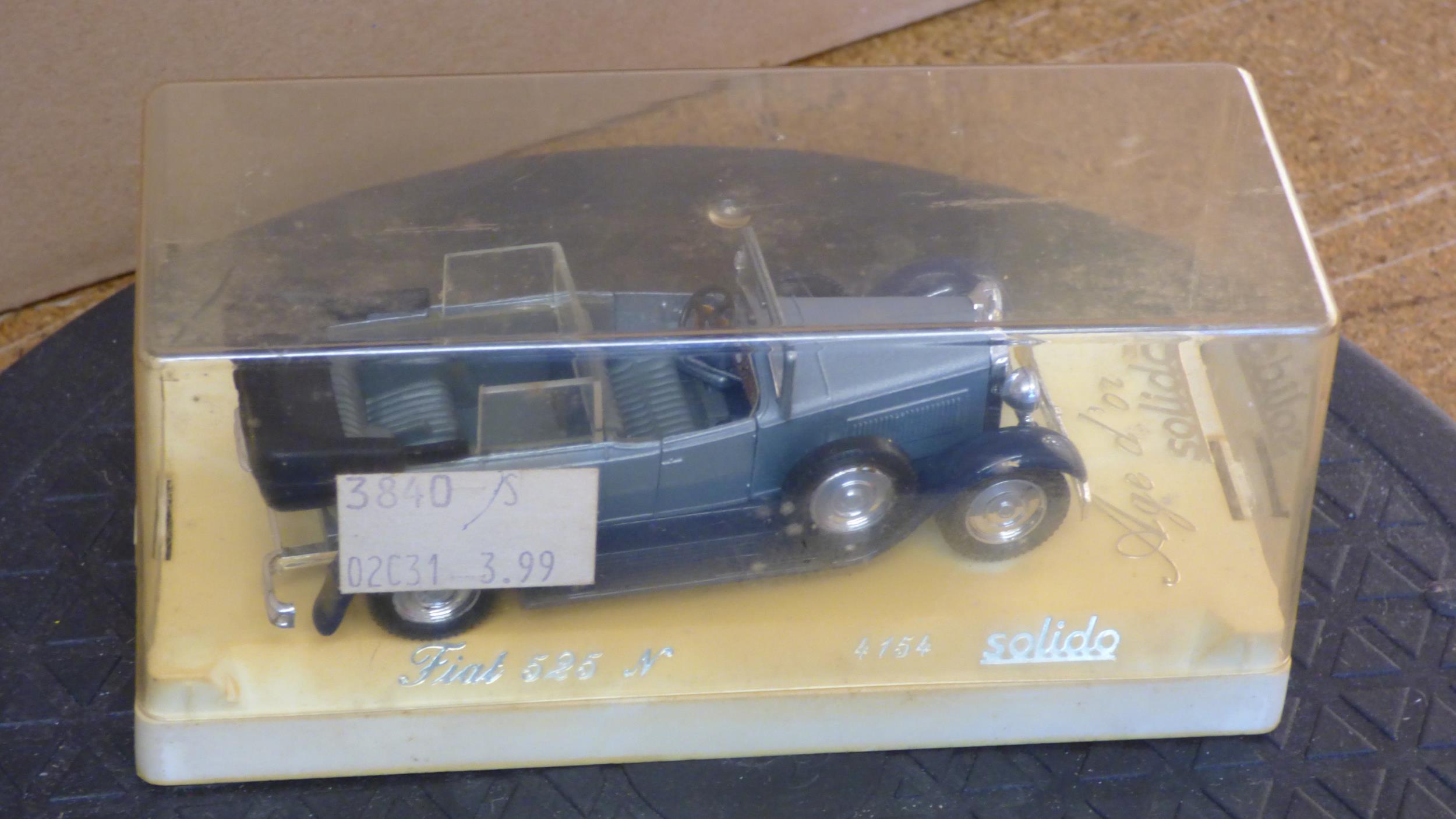 Solido Die Cast Fiat 525 N (4156)