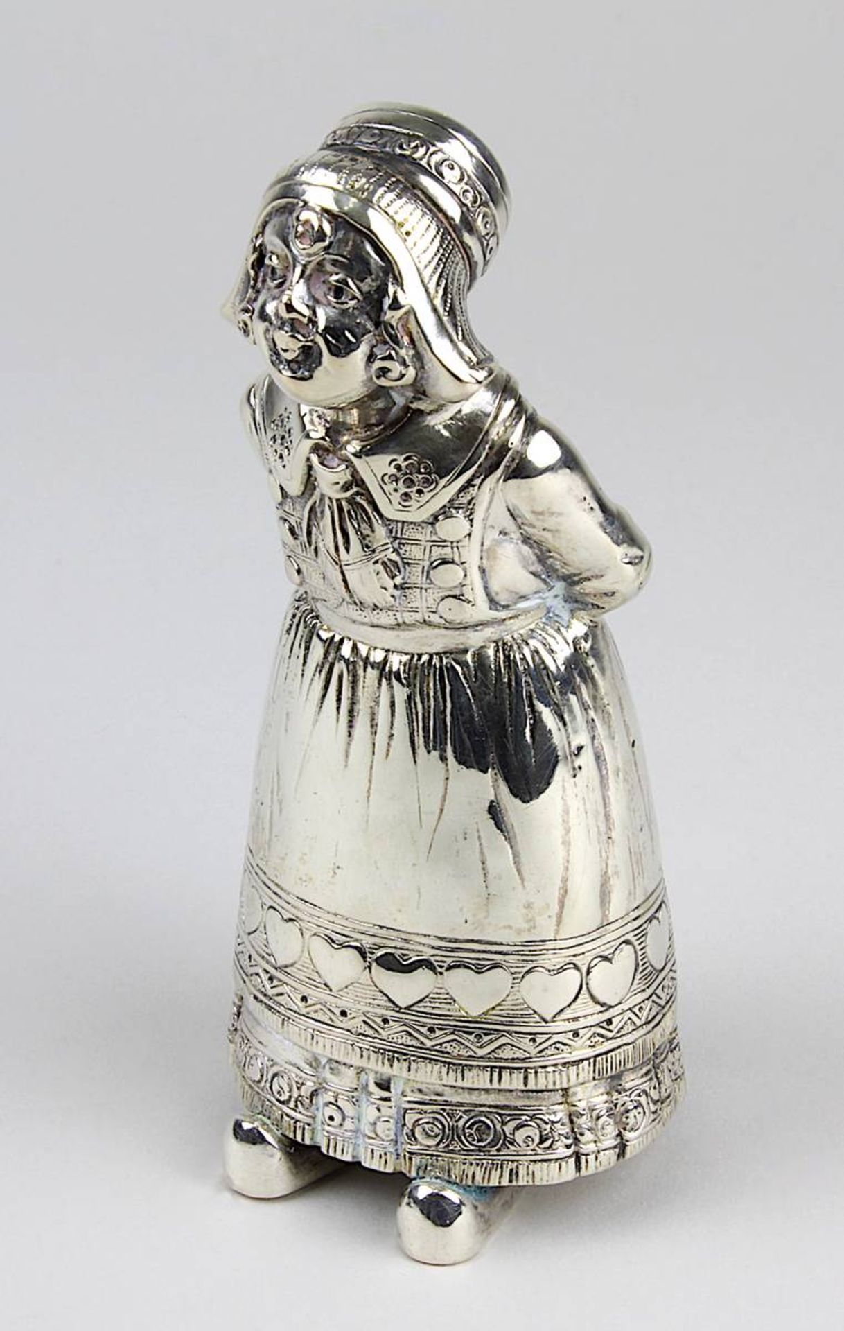 Holländerin in Tracht als Salzstreuer, deutsch 800er Silber, 1. H. 20. Jh., Hanauer Silber, auf