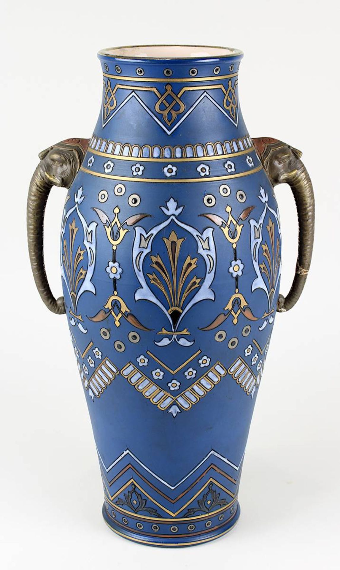 Villeroy & Boch Chromolith-Vase mit Elefantenhenkeln, Mettlach (18)95, längliche Form mit