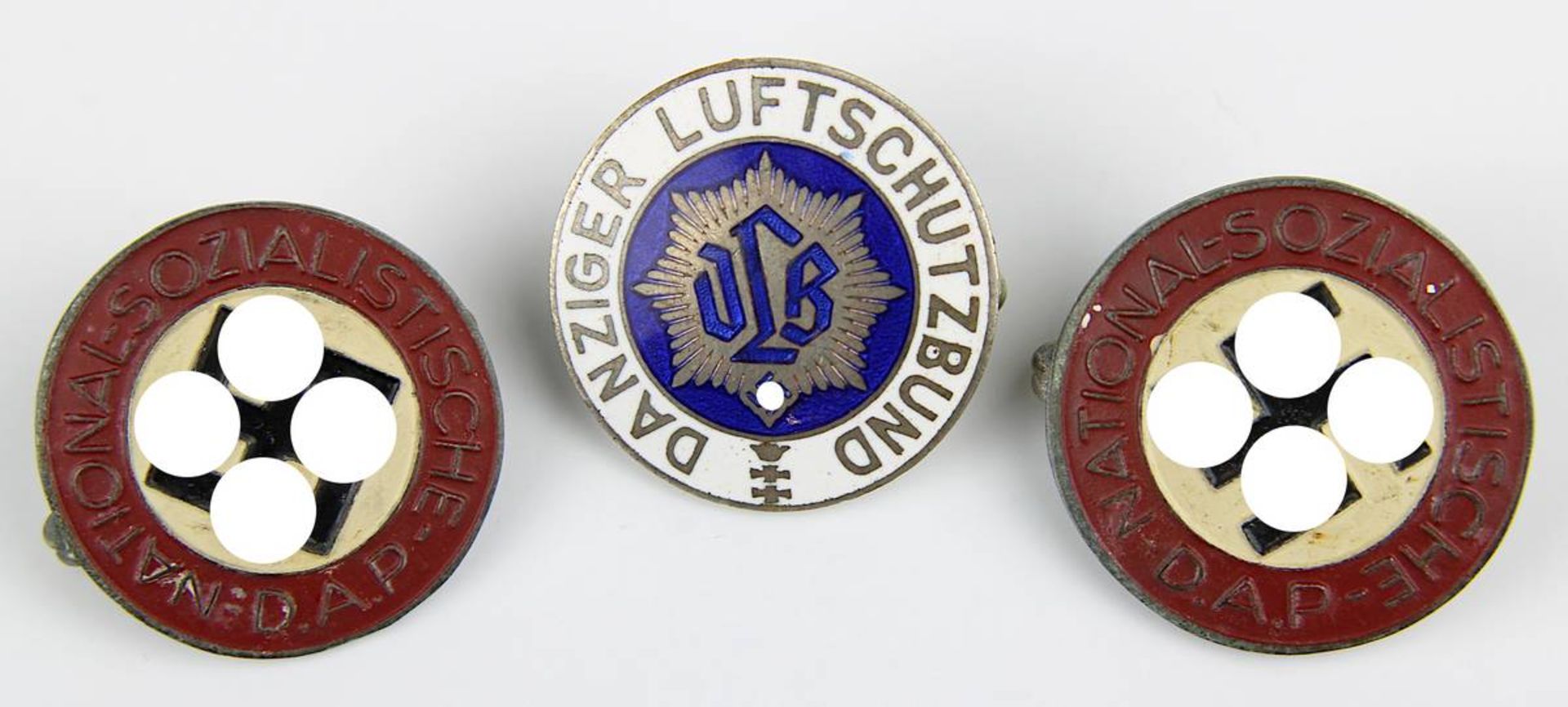 2 Abzeichen der N.S.D.A.P. und 1 Abzeichen des Danziger Luftschutzbundes, Deutsches Reich 1933-45,