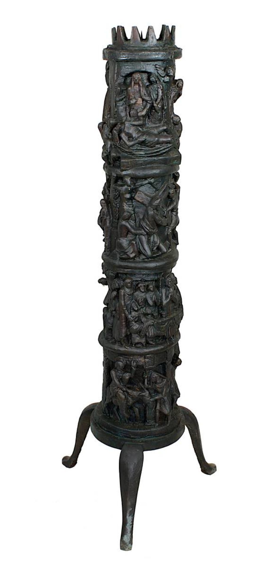 Goebl, Hanns (München 1901 - 1986 München), großer Figurenleuchter mit umlaufenden reliefierten