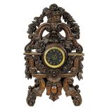 Französische Pendulenuhr mit prunkvoll floral geschnitztem Holzgehäuse, um 1860, Uhr läuft an,