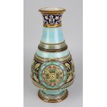 Villeroy & Boch Chromolith-Vase mit floralem Dekor, Mettlach um 1887, Keramik, heller Scherben,