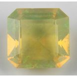 Gelber Opal, rechteckig, facettiert, 9,9 x 9,8 mm, T 5 mm, transparent, leicht milchig, mit