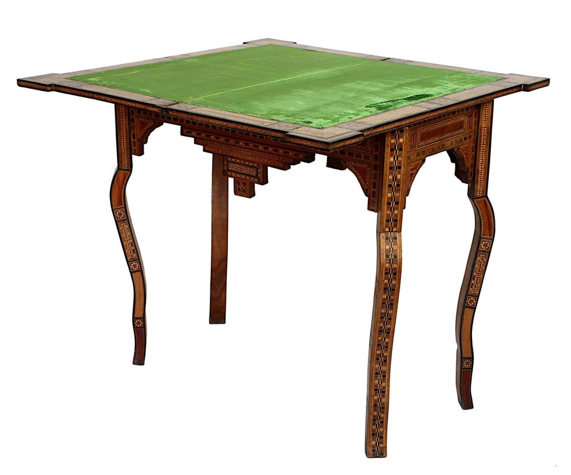 Spieltisch, Naher Osten, 2. H. 20. Jh., exotisches Holz, reich intarsiert mit Perlmuttintarsien u. - Bild 2 aus 3