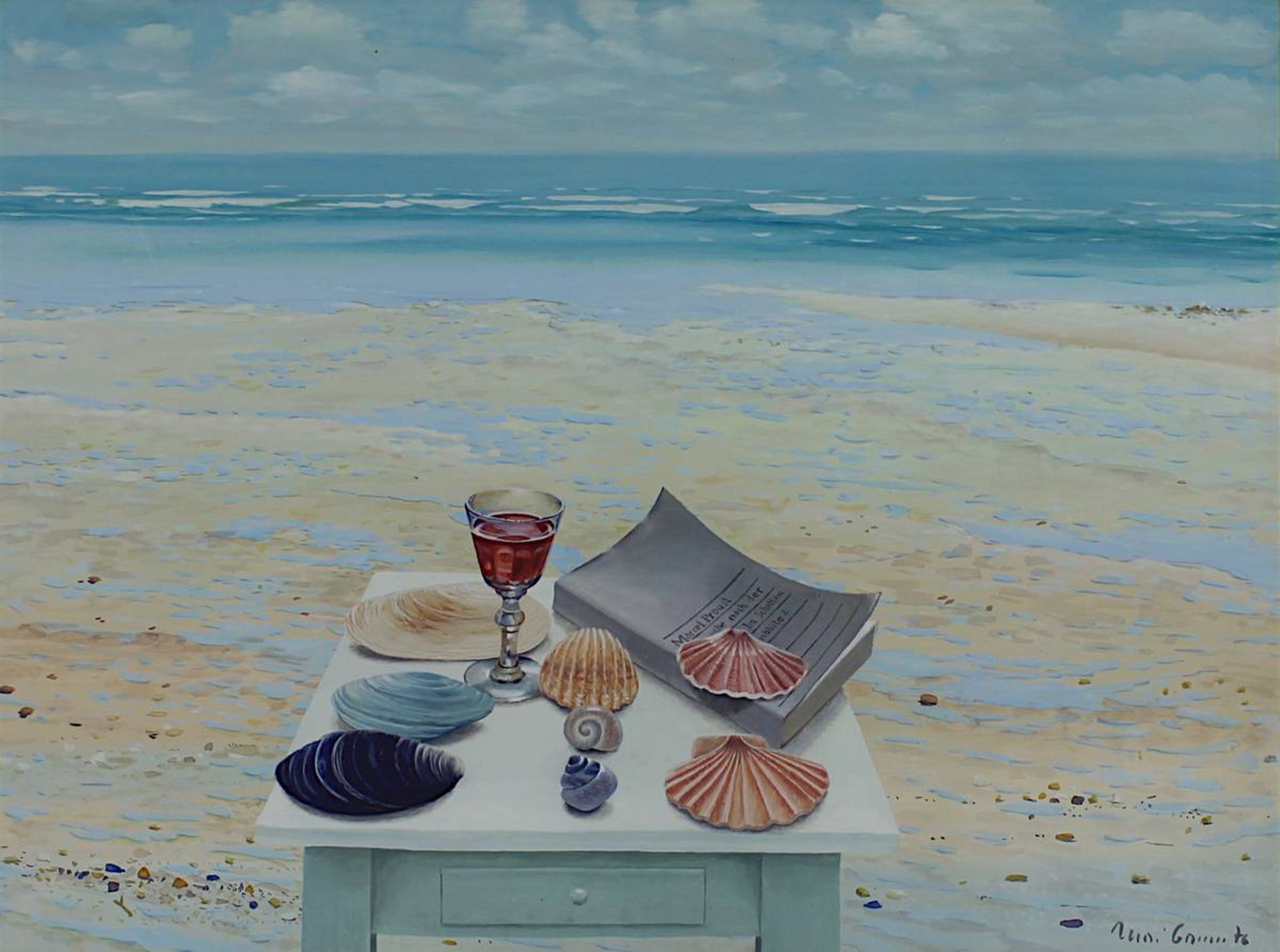 Stilllebenmaler 2. H. 20. Jh., Stillleben mit Tisch, Muscheln, Buch und Weinglas am Strand, Gouache, - Bild 2 aus 2