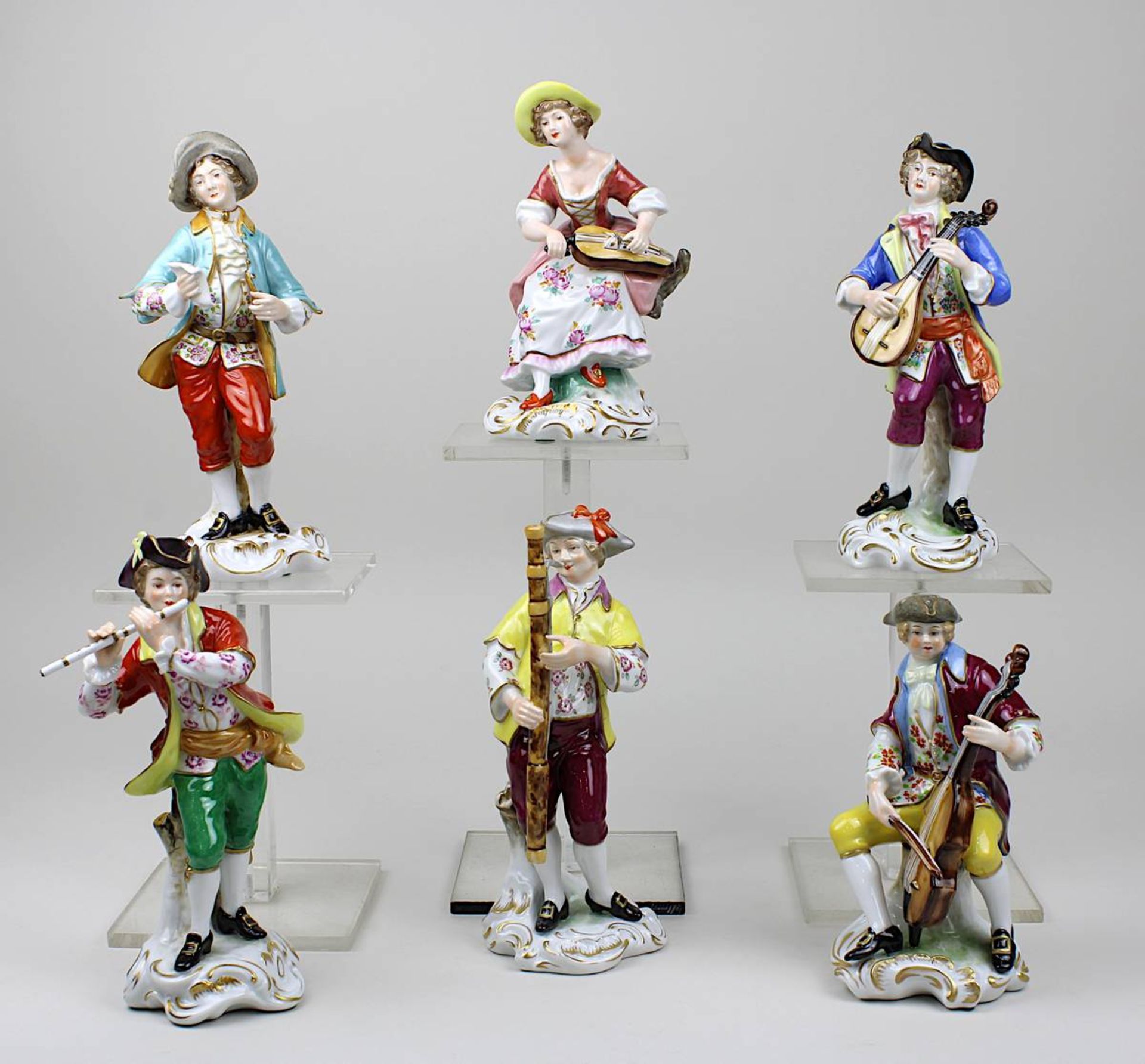 6 Musiker, Porzellanfiguren im Rokoko-Stil, Unterweißbacher Werkstätten 2. H. 20. Jh., Porzellan