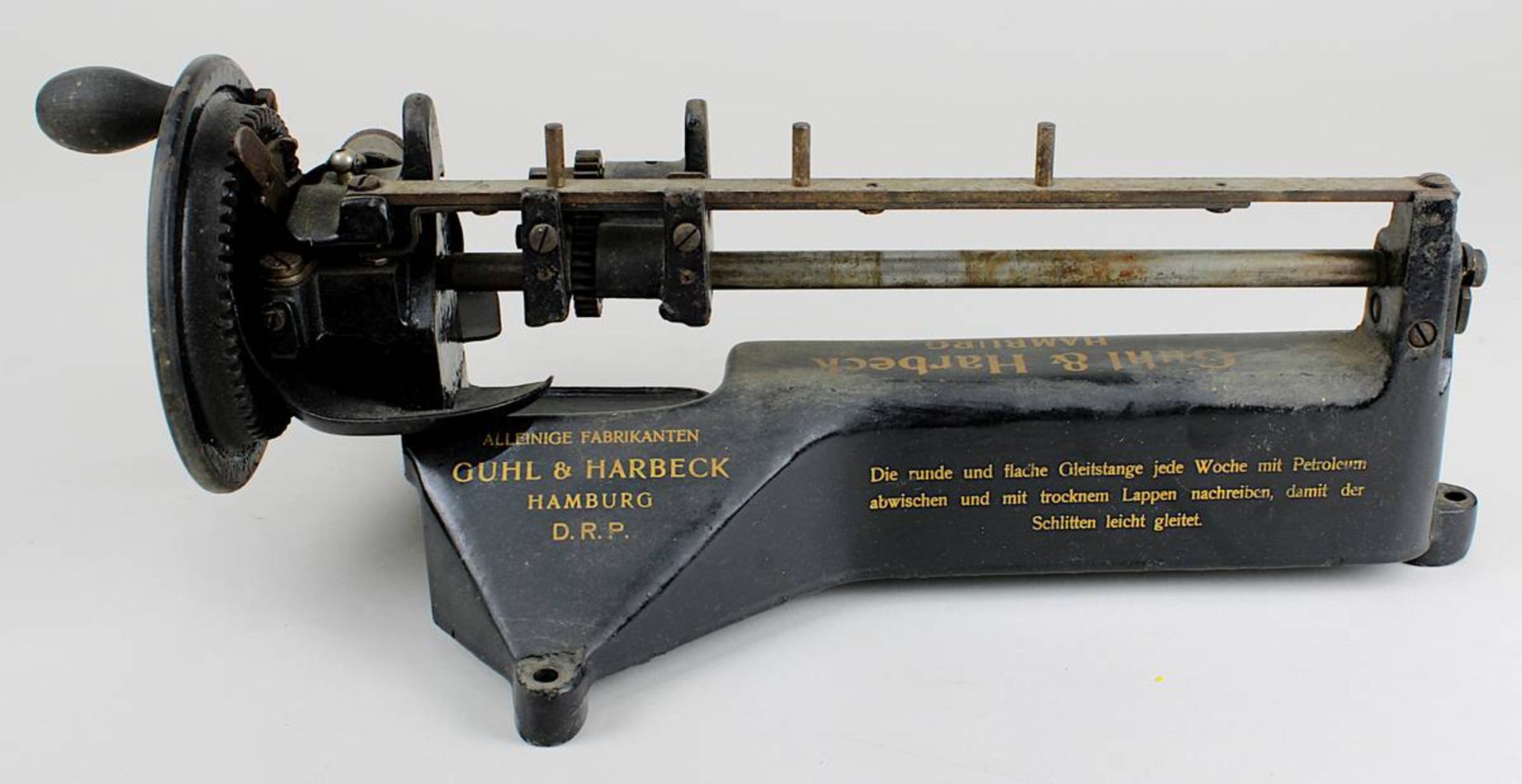 Bleistiftschärfmaschine "Jupiter 2", Guhl & Harbeck, Hamburg um 1930, L 36 cm, T 16 cm, - Bild 2 aus 2