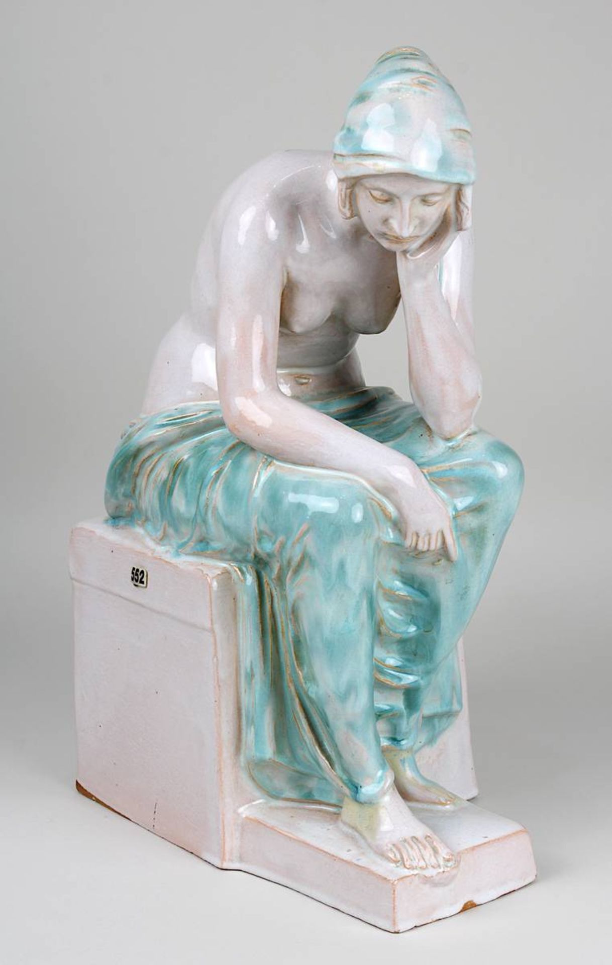 Kiefer, Karl (Jettenbach 1871 - 1957 München), Sitzende Frauenfigur in Denkerpose, vollplastische