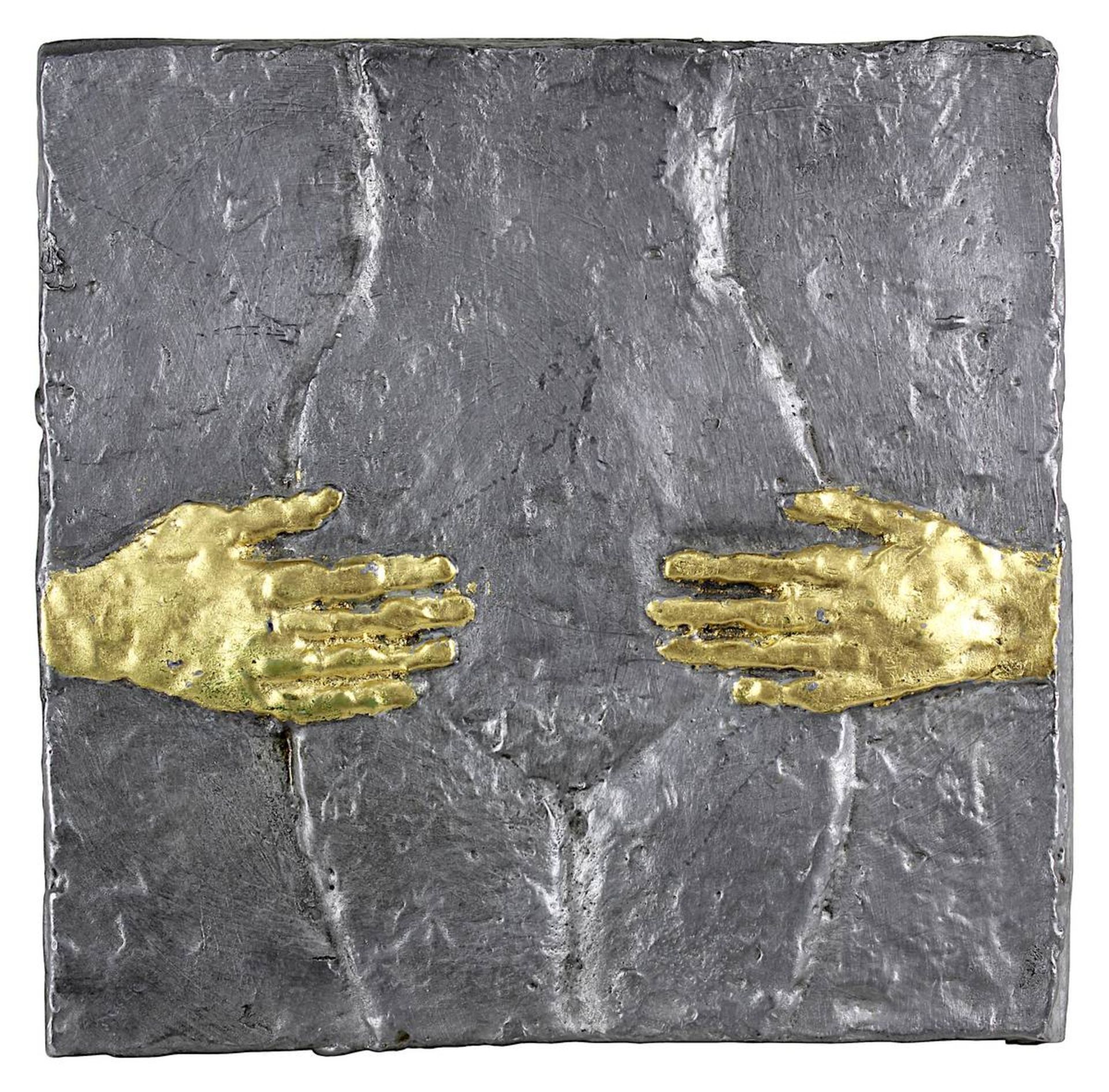Zoubek, Olbram (Prag 1926 - 2017 Prag), Weiblicher Torso und zwei Hände, Relief in Zinn, partiell