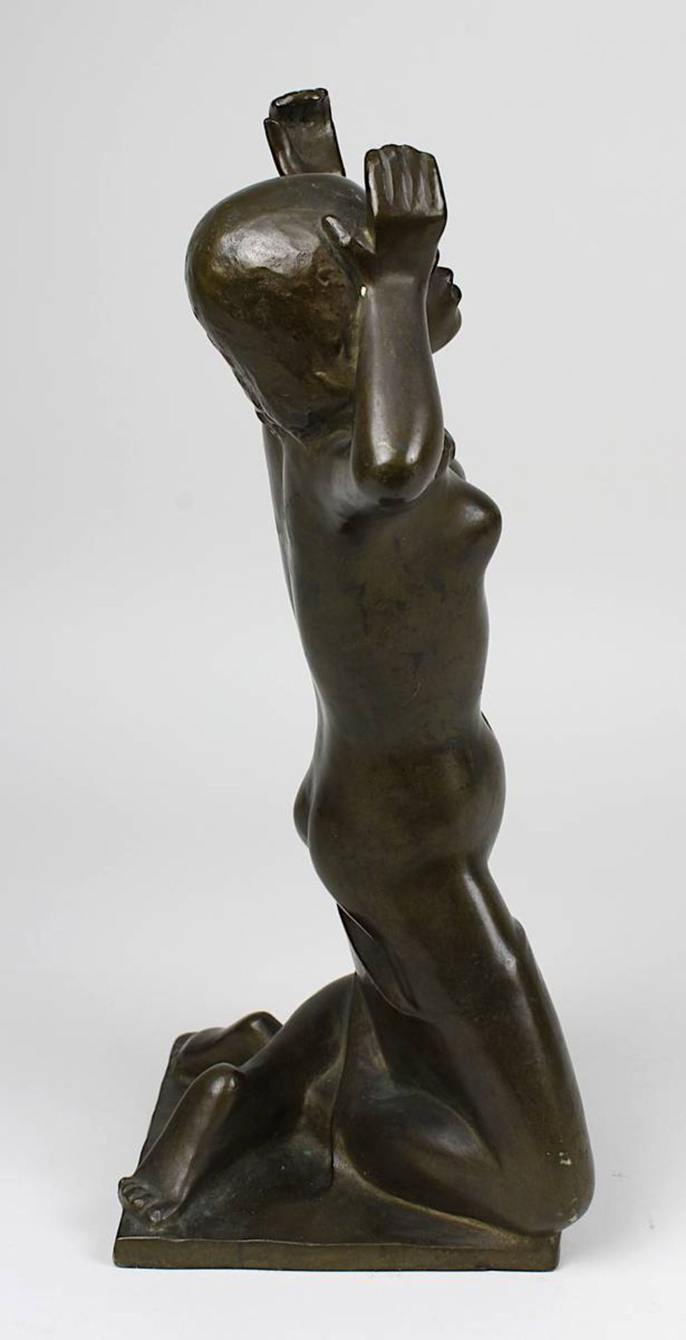 Maurice Sterne (Liepaja, Lettland 1878 - 1957 New York), weiblicher Bronze-Akt, Höhe 32 cm, Breite - Image 4 of 6