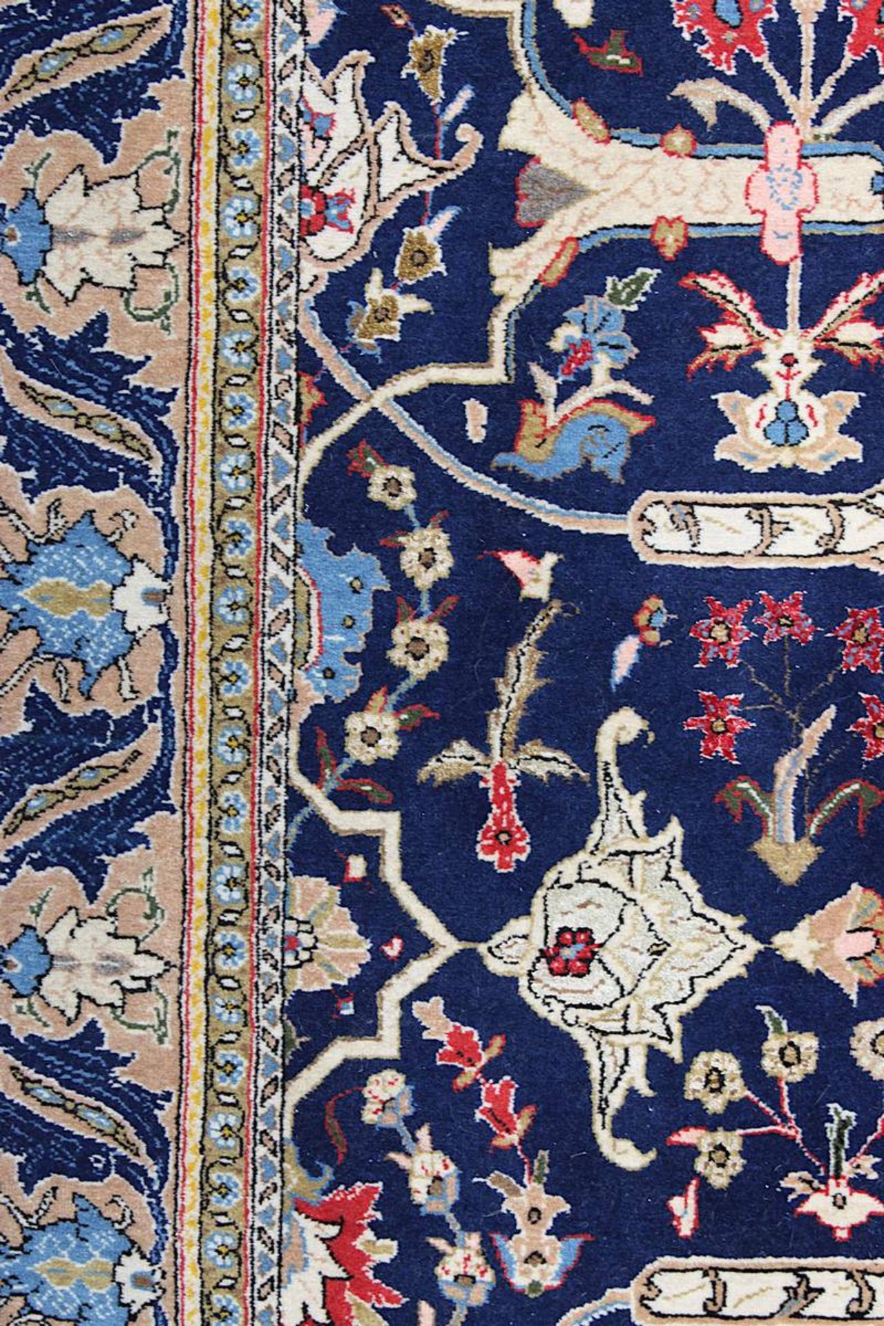 Ghombrücke Persien 2. H. 20. Jh., nachtblauer Fond und mehrfache Bordüre, durchzogen von Blatt- - Bild 2 aus 6