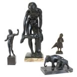 Vier Figuren, teils aus Bronze, 20. Jh.: Mädchen mit Schirm, auf Sockel ligiertes Monogr. MFB (?) u.