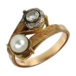 Rotgold-Damenring mit Brillant und Perle, Deutschland um 1920, handgefertigte Ringschiene,