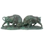 Iffland, Franz (Tempelhof 1862 - 1933 Berlin), kämpfende Bisons, Bronze-Figurengruppe mit grüner