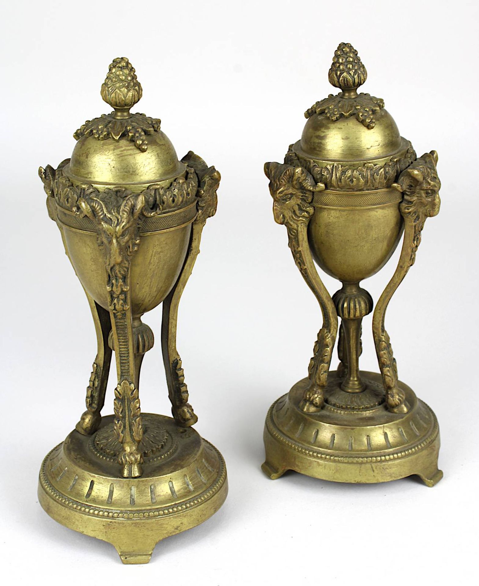 Paar Cassolettes im Empire - Stil, Frankreich 2.H.19.Jh., Bronze mit Resten von Vergoldung, - Image 2 of 2