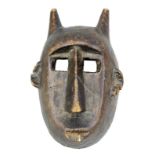 Hyänen-Maske der Dogon, Mali, Holz geschnitzt, anthropomorphe Gesichtsmaske mit Ohren und kleinen