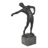 Beck, Ernst (Lengbach 1879 - 1941 Wien), Athlet, Bronze mit dunkler Patina, auf viereckiger