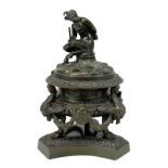 Skulpturales Bronze-Tintenfass mit Faun, wohl Ferdinand Barbedienne, Frankreich 19. Jh., in Form