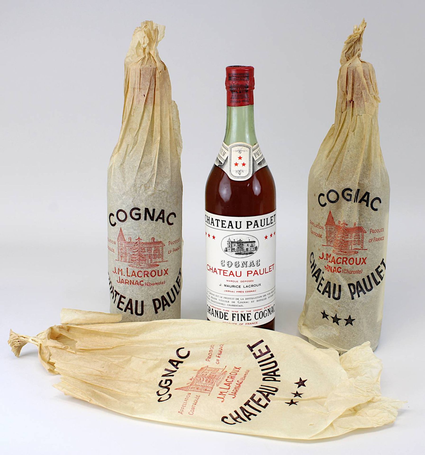 Drei Flaschen Cognac, 1960er Jahre, Chateau Paulet, J. Maurice Lacroux Jarnac, Füllhöhe: obere