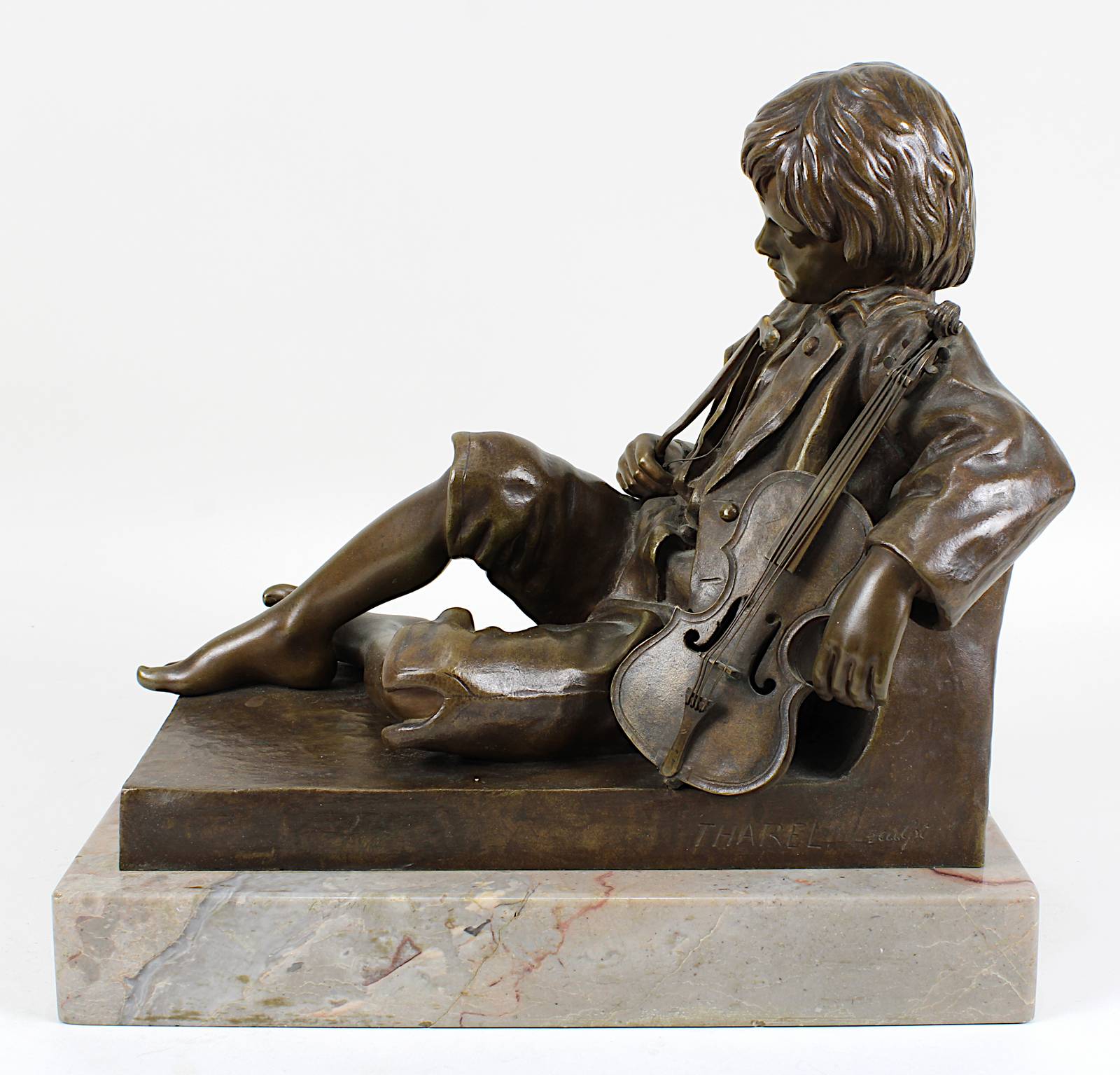 Léon Tharel (Tôtes 1858 - 1902), Schlafender junger Geiger - "Idle Fiddle", Bronzefigur mit - Image 2 of 3