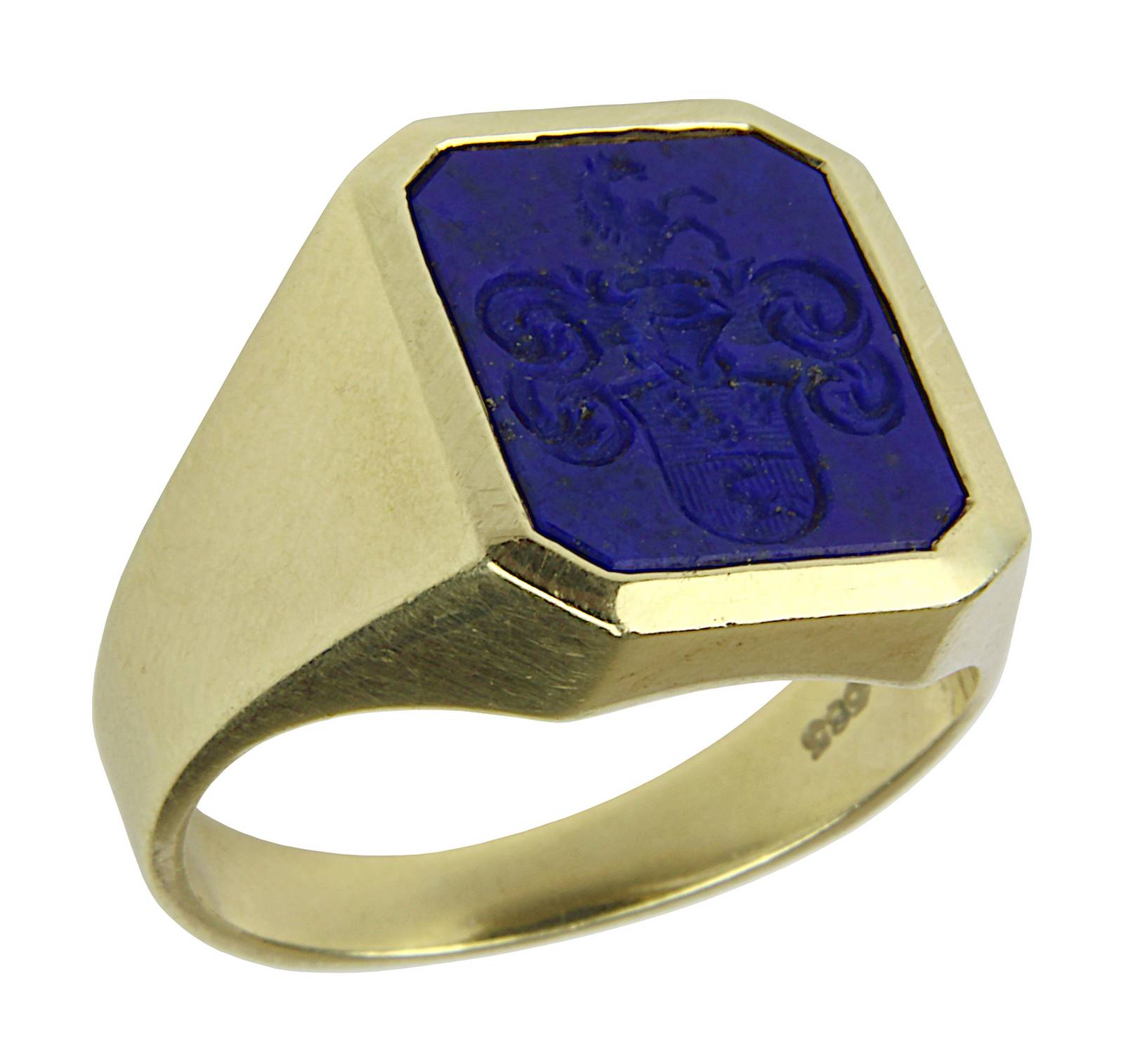 Herrenring aus Gelbgold mit Familienwappen, Deutschland um 1950, blaue Lapislazuliplatte mit im