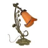 Jugendstil-Tischlampe Majorelle, Frankreich um 1910, aufwendiges Messinggestell mit floralen