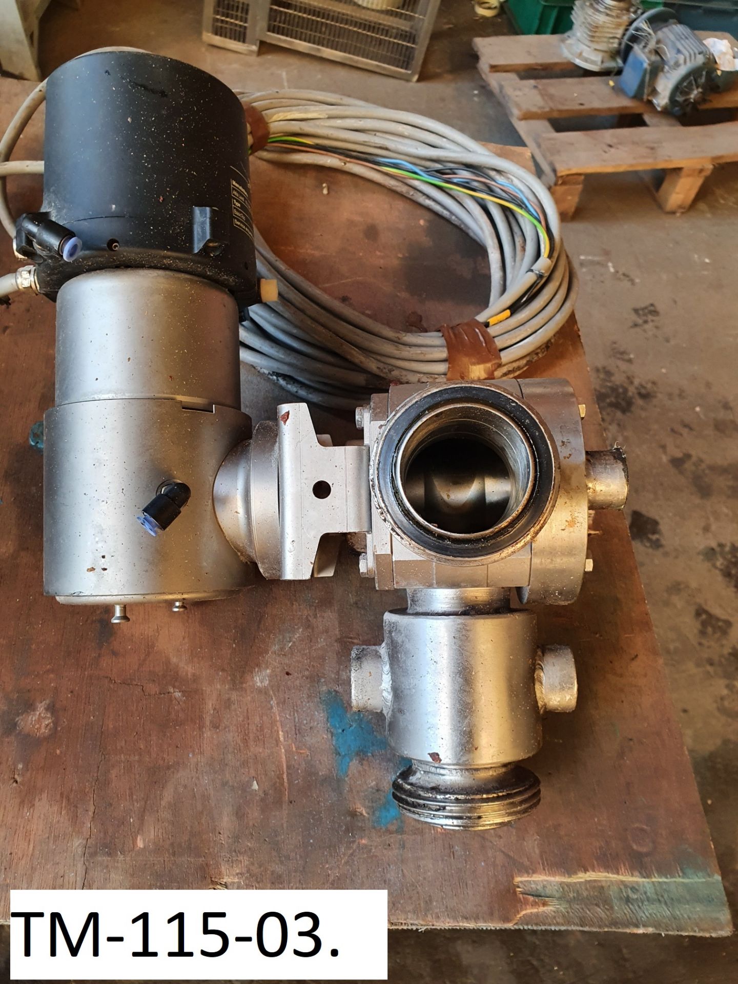 Alfa-Laval Koltek Diverter 2in Stainless Steel Jacketed Valve, with electric actuator, free - Image 4 of 4