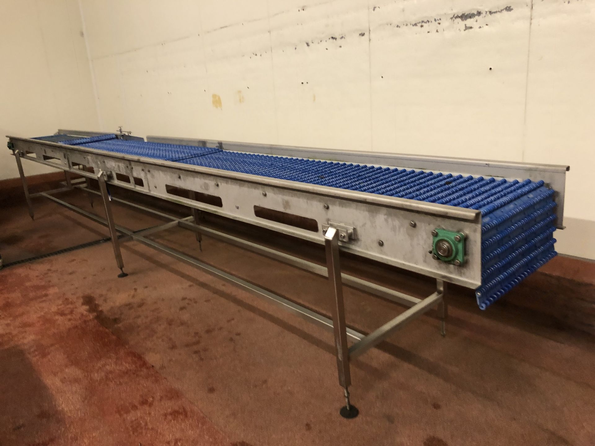 Introlux Belt Conveyor, approx. 600mm wide, 6.7m x 0.9m x 1.1m high overall, item located in Bury St - Image 3 of 4