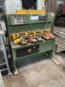 Omag CEL 104 1050mm x 4mm HYDRAULIC SHEER GUILLOTINE, serial no. 55 0591. Lot located at Spilsby