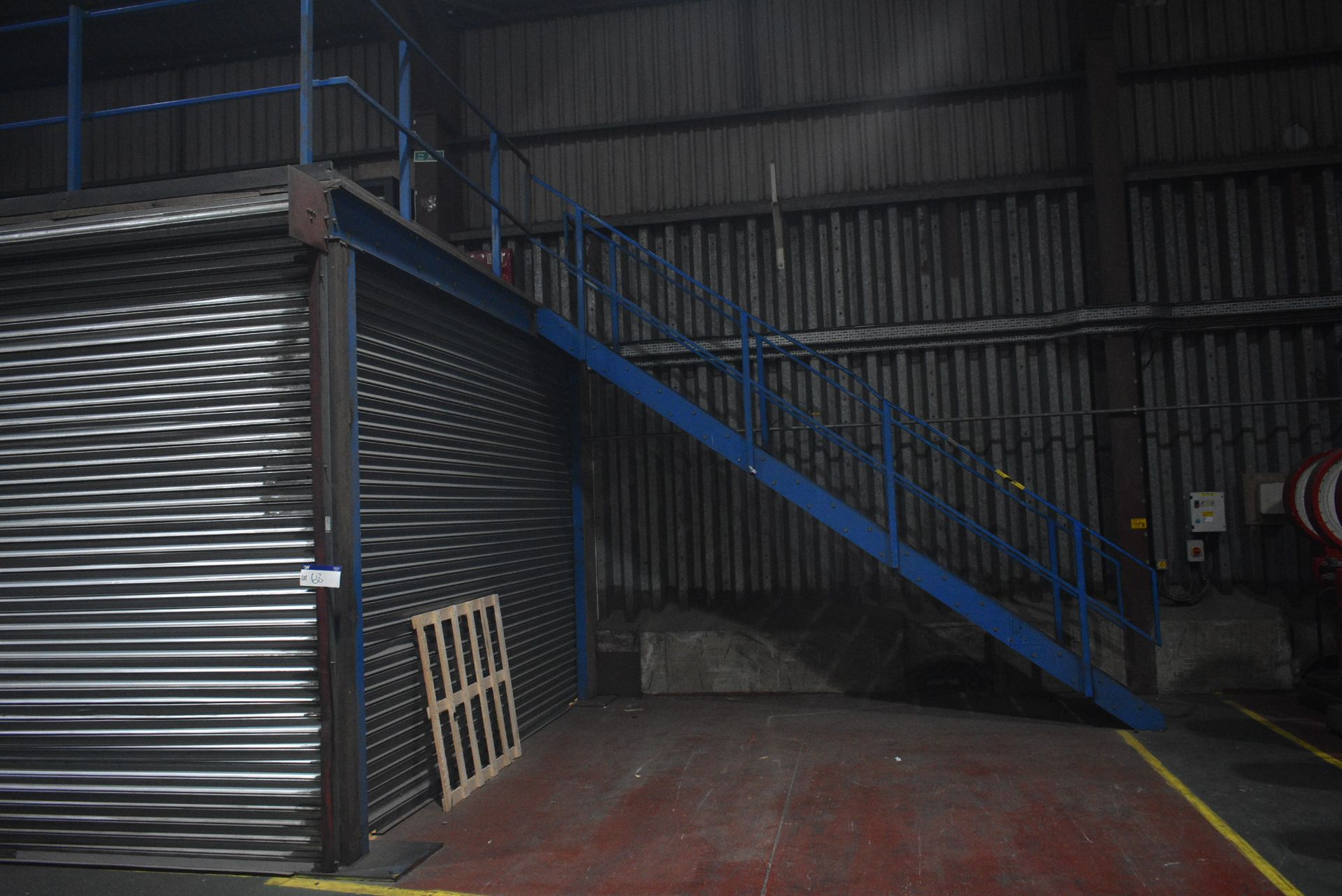 BOLTED STEEL L-SHAPED MEZZANINE FLOOR, approx. 24.6m x 3.8m x 3.3m high to floor level, extension - Image 2 of 12