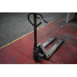 Hand Hydraulic Pallet Truck (marked MPT3) (free dismantling and free loading on to purchasers