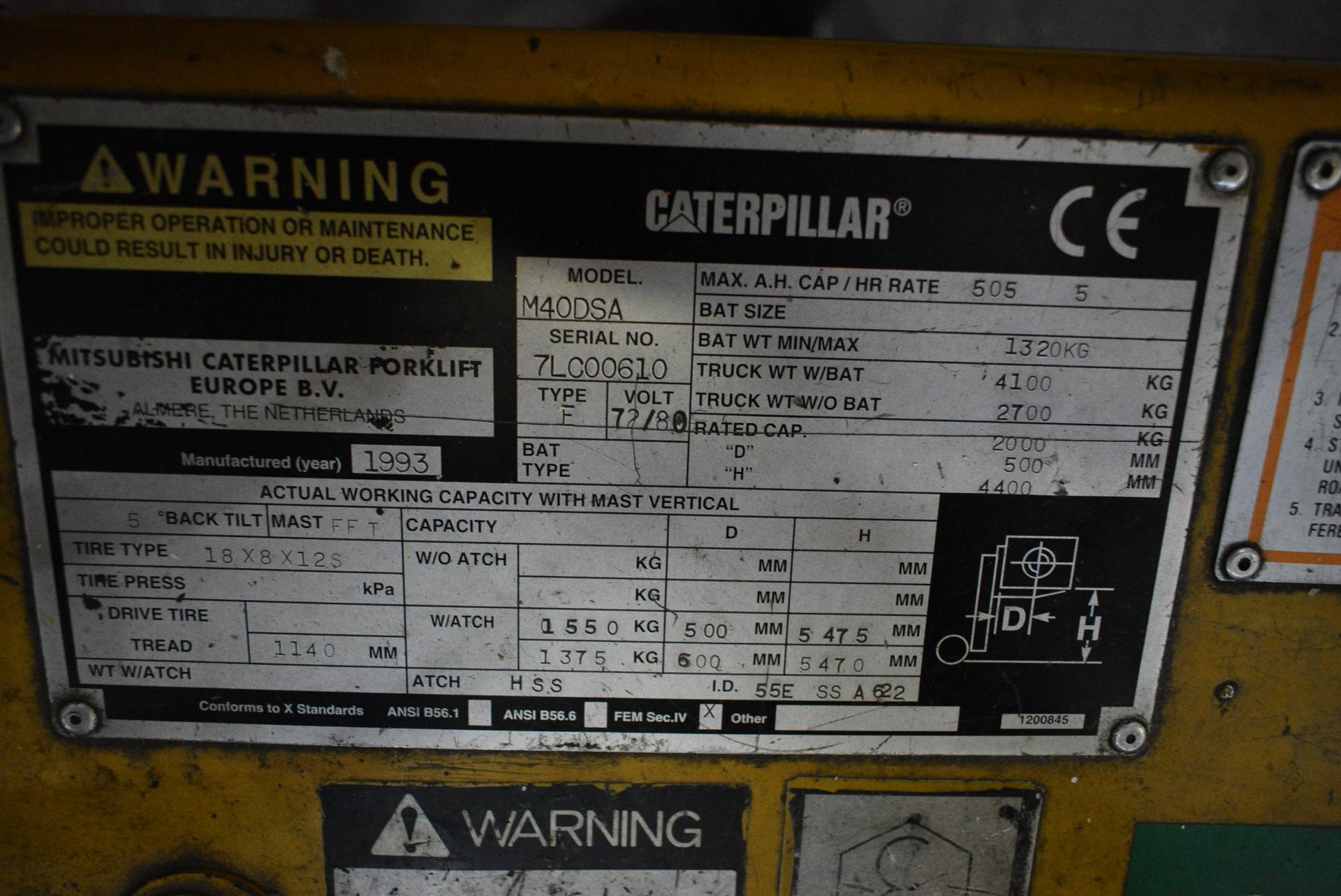 Caterpillar M40DSA BATTERY ELECTRIC FORK LIFT TRUCK, serial no. 7LC00610, 2000kg rated capacity, - Image 8 of 12