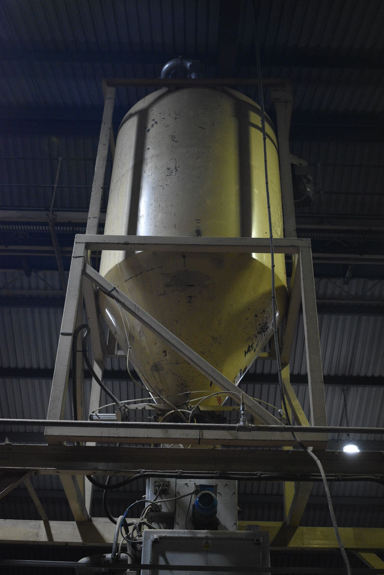 VERTICAL MIXER, approx. 1.4m dia. x approx. 2.5m d - Image 3 of 4