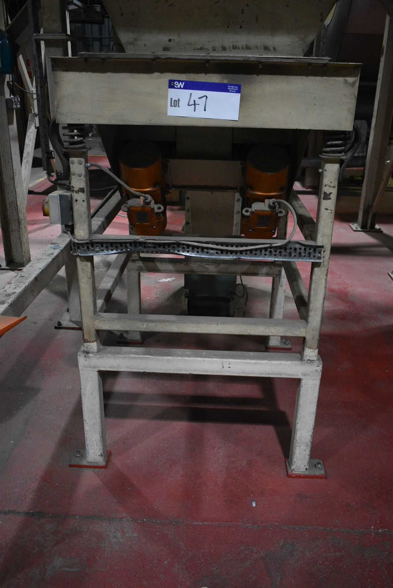 Vibratory Feed Discharge Tray, 1.3m x 650mm, with