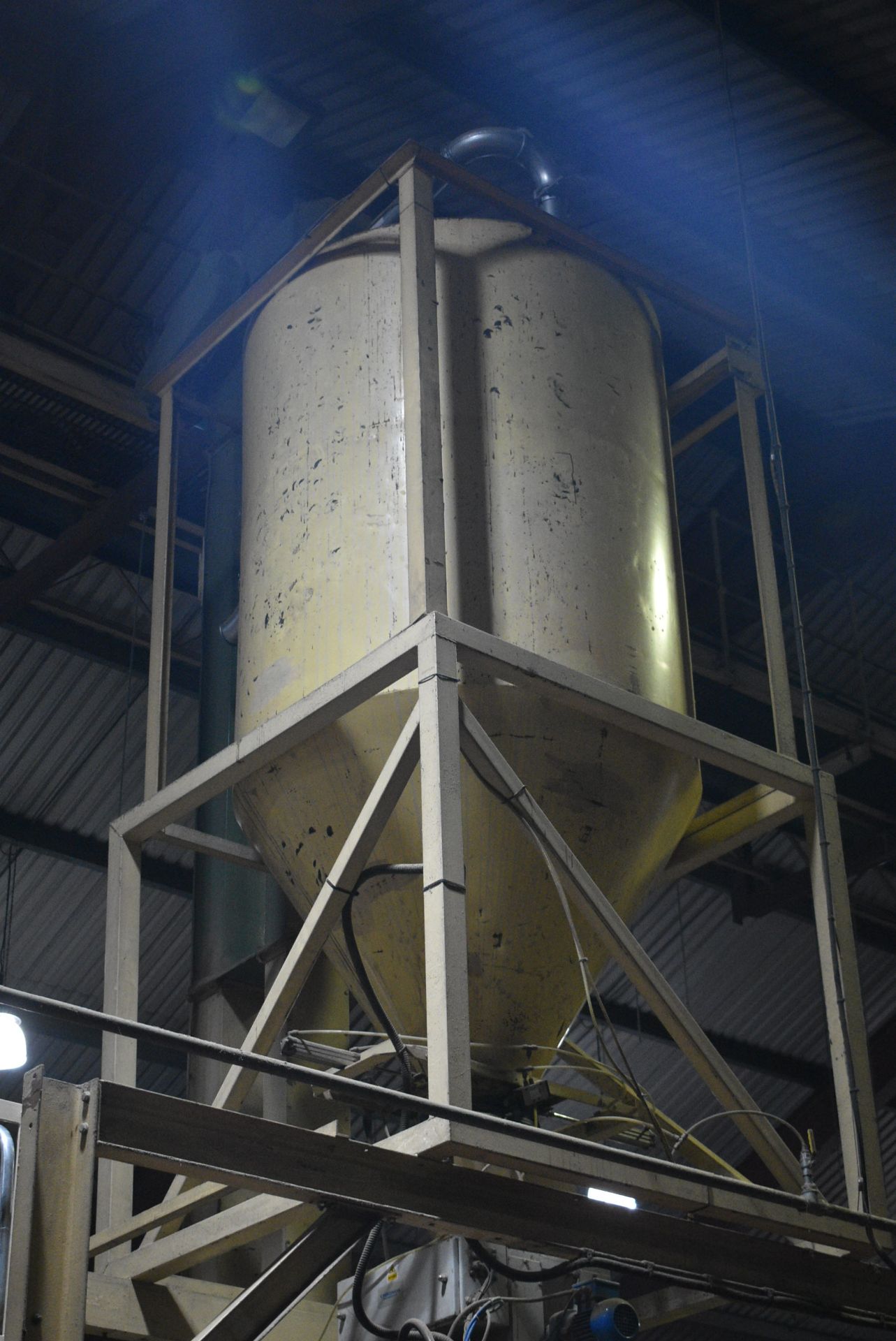 VERTICAL MIXER, approx. 1.4m dia. x approx. 2.5m d - Image 4 of 4