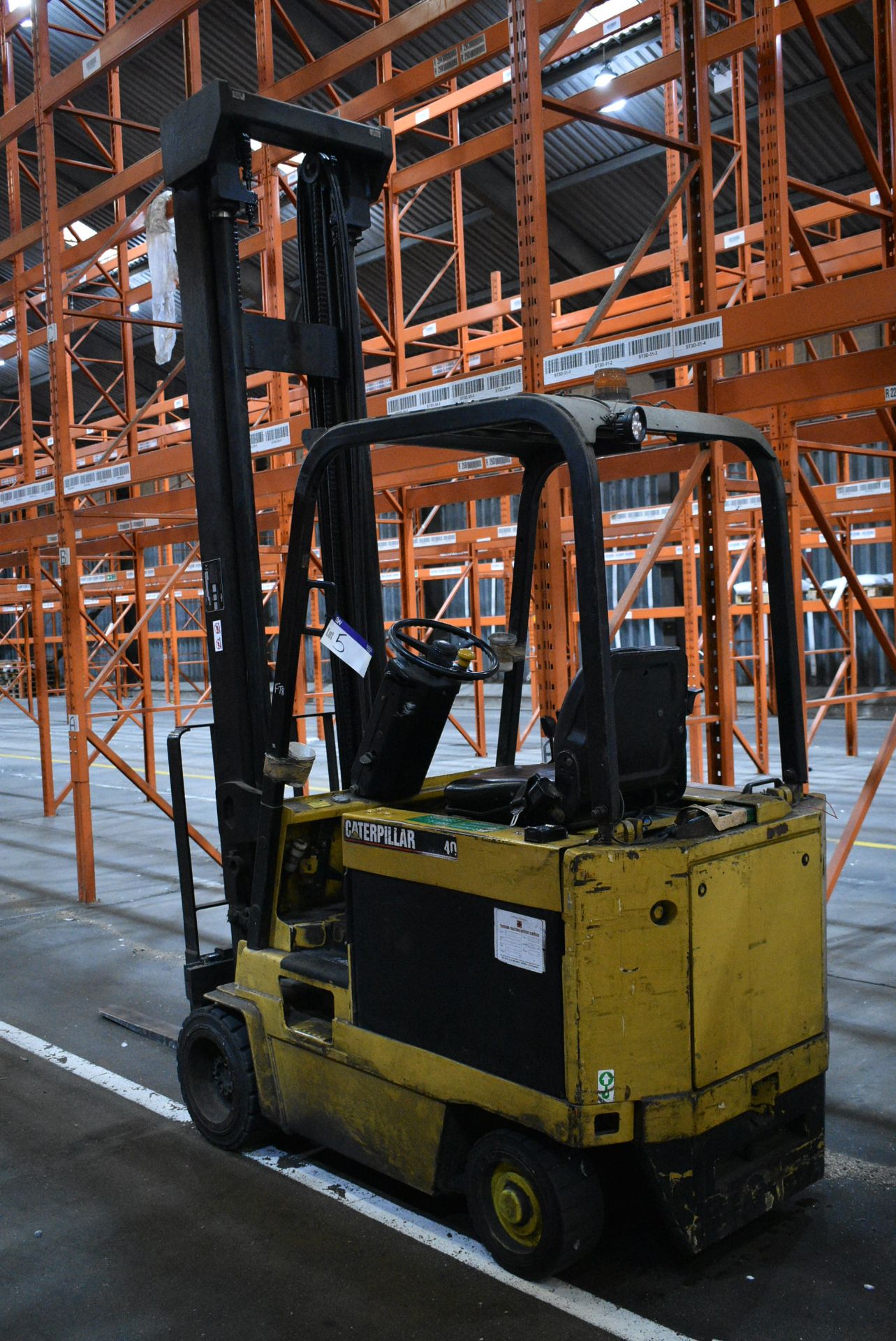 Caterpillar M40DSA BATTERY ELECTRIC FORK LIFT TRUCK, serial no. 7LC00610, 2000kg rated capacity,