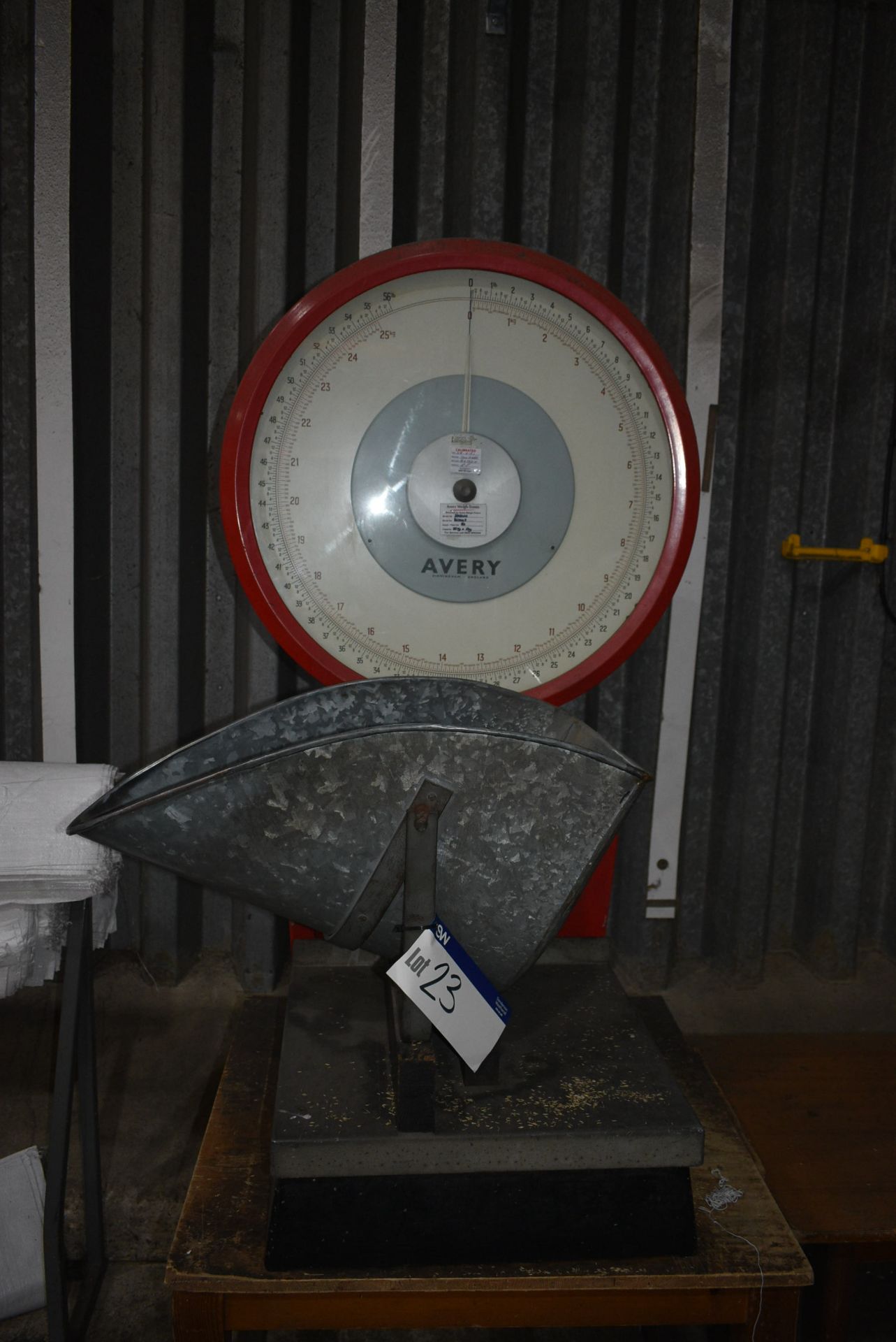 Avery 3303COS 25kg Dial Indicating Bench Weighing