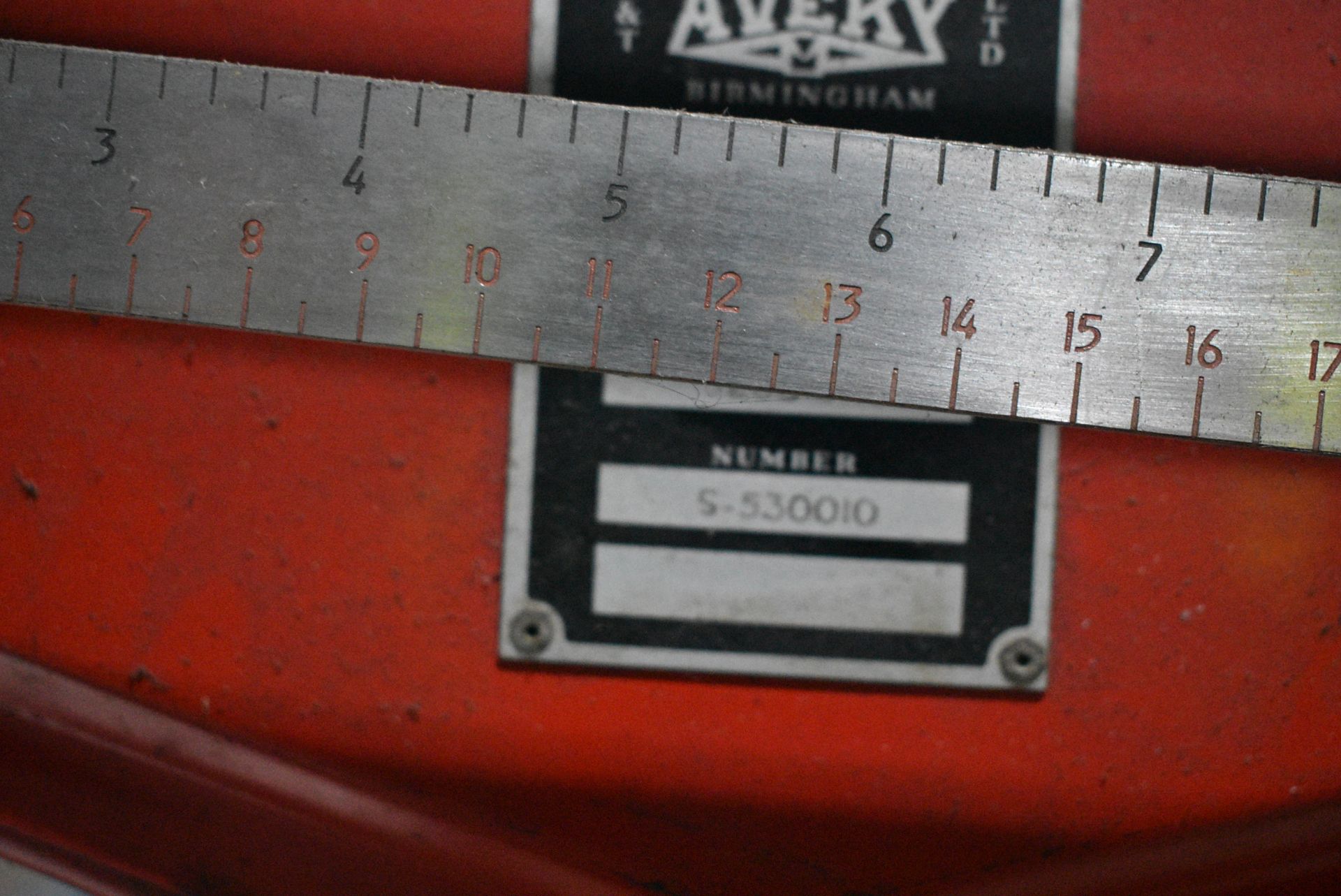 Avery 3205 CHE 110kg capacity Dial Indicating Portable Platform Weighing Machine, serial no. S- - Image 4 of 4