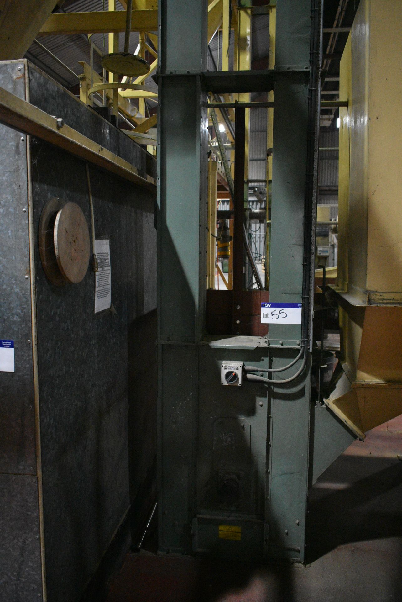 Carier BELT & BUCKET ELEVATOR, approx. 200mm wide - Image 2 of 3