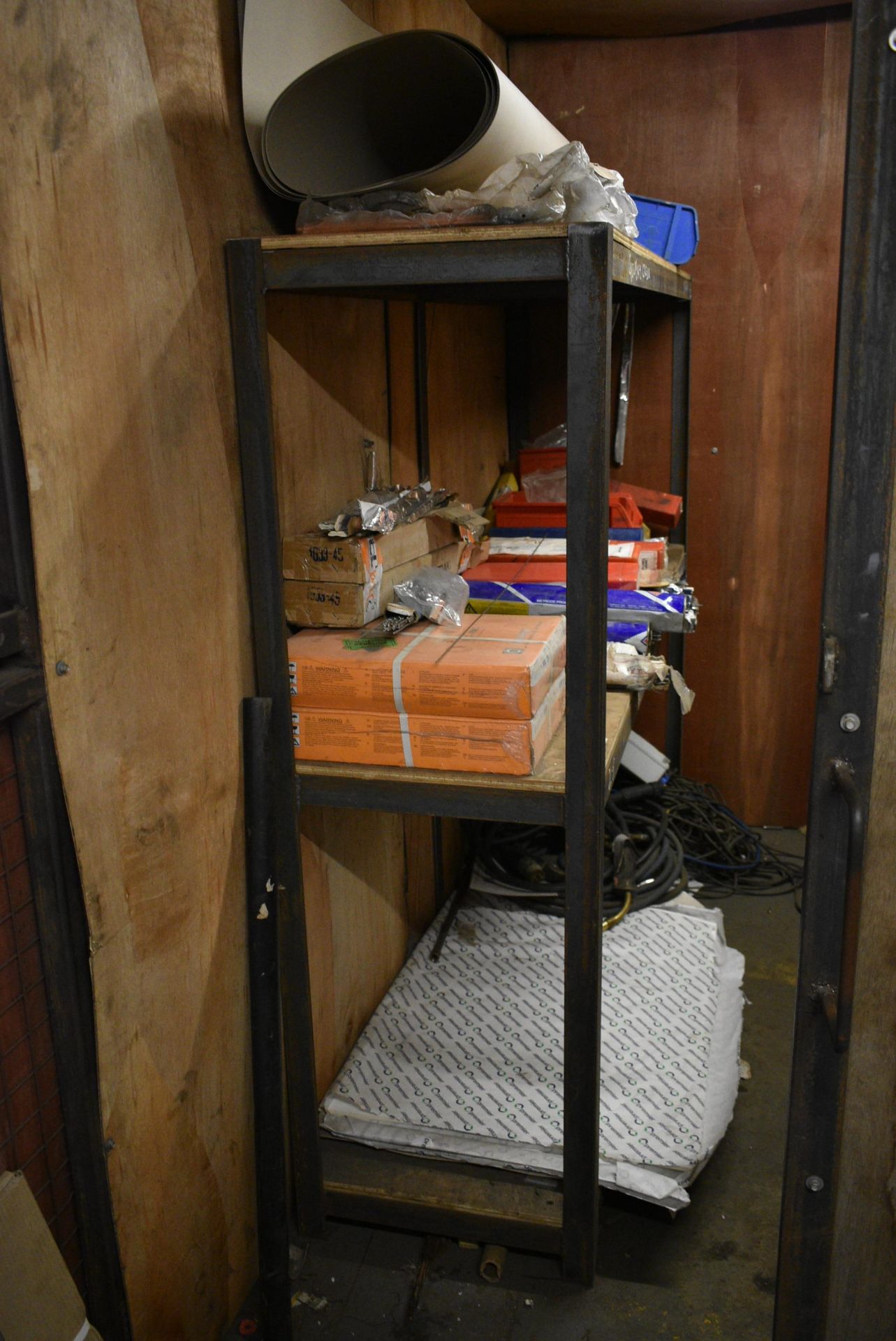 Contents of Store Room, including assorted welding - Image 7 of 7