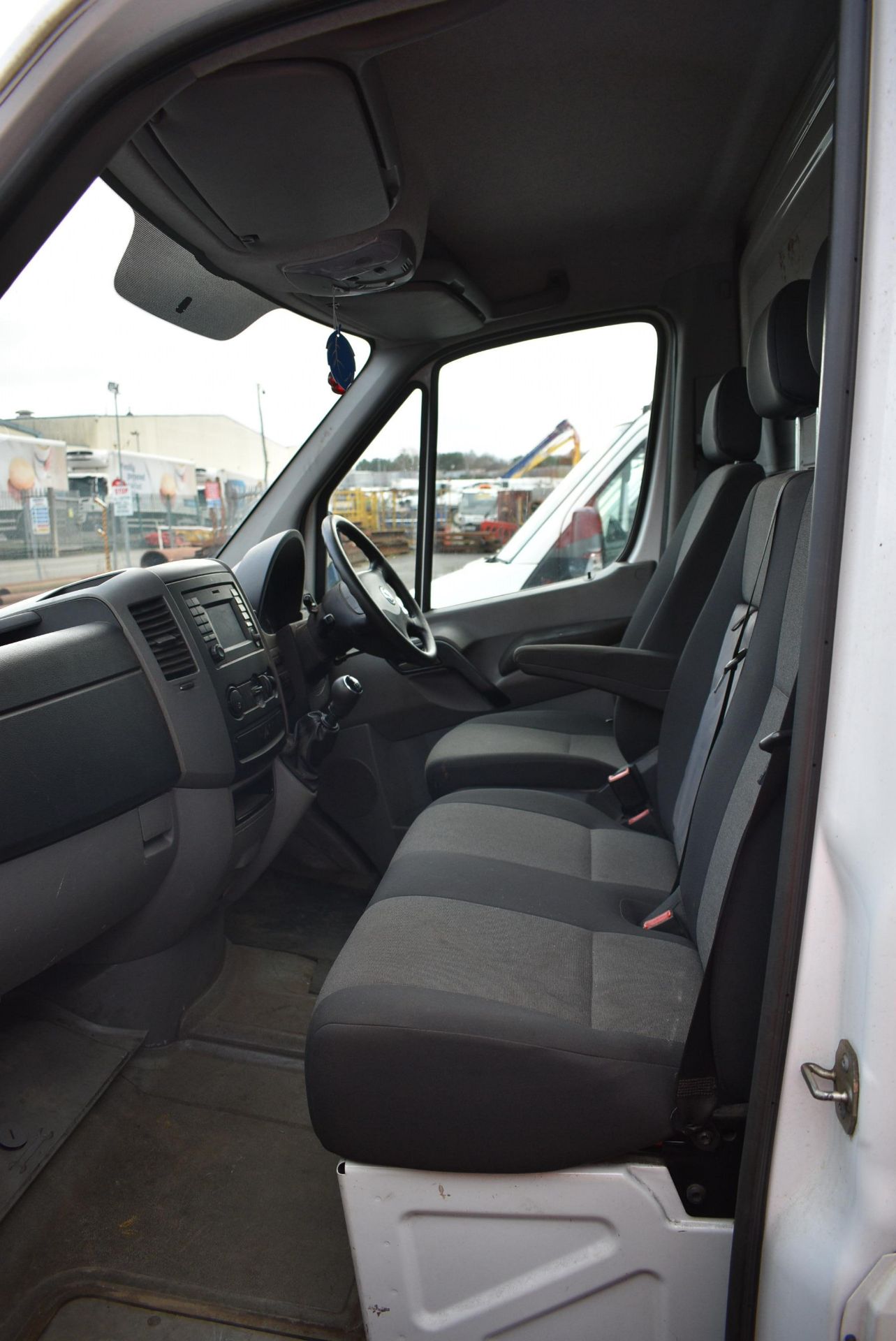 Volkswagen CRAFTER CR35 TDi DIESEL DROPSIDE TRUCK, - Image 12 of 12