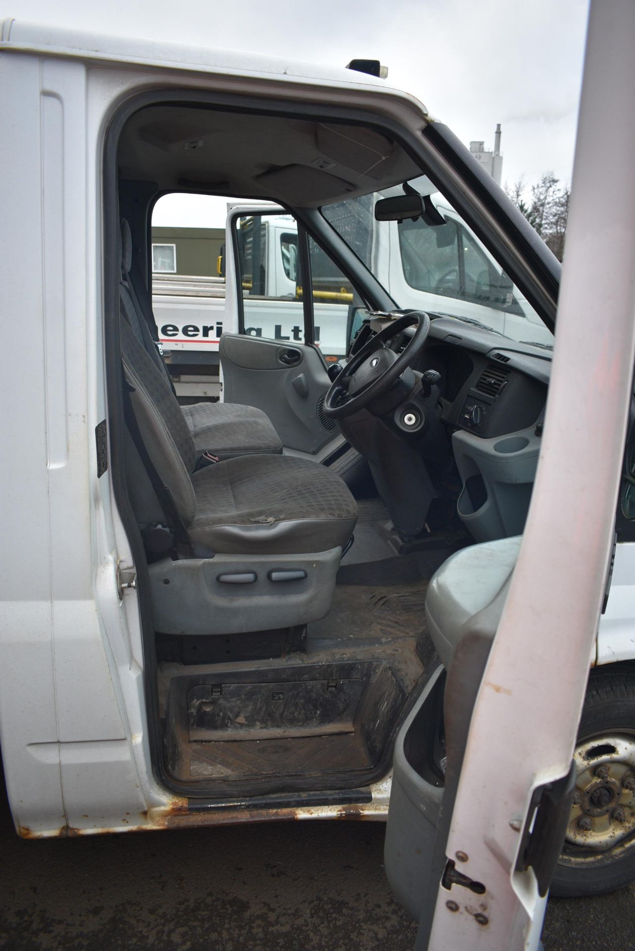 Ford TRANSIT 115 T300S FWD DIESEL DROPSIDE TRUCK, - Image 8 of 11