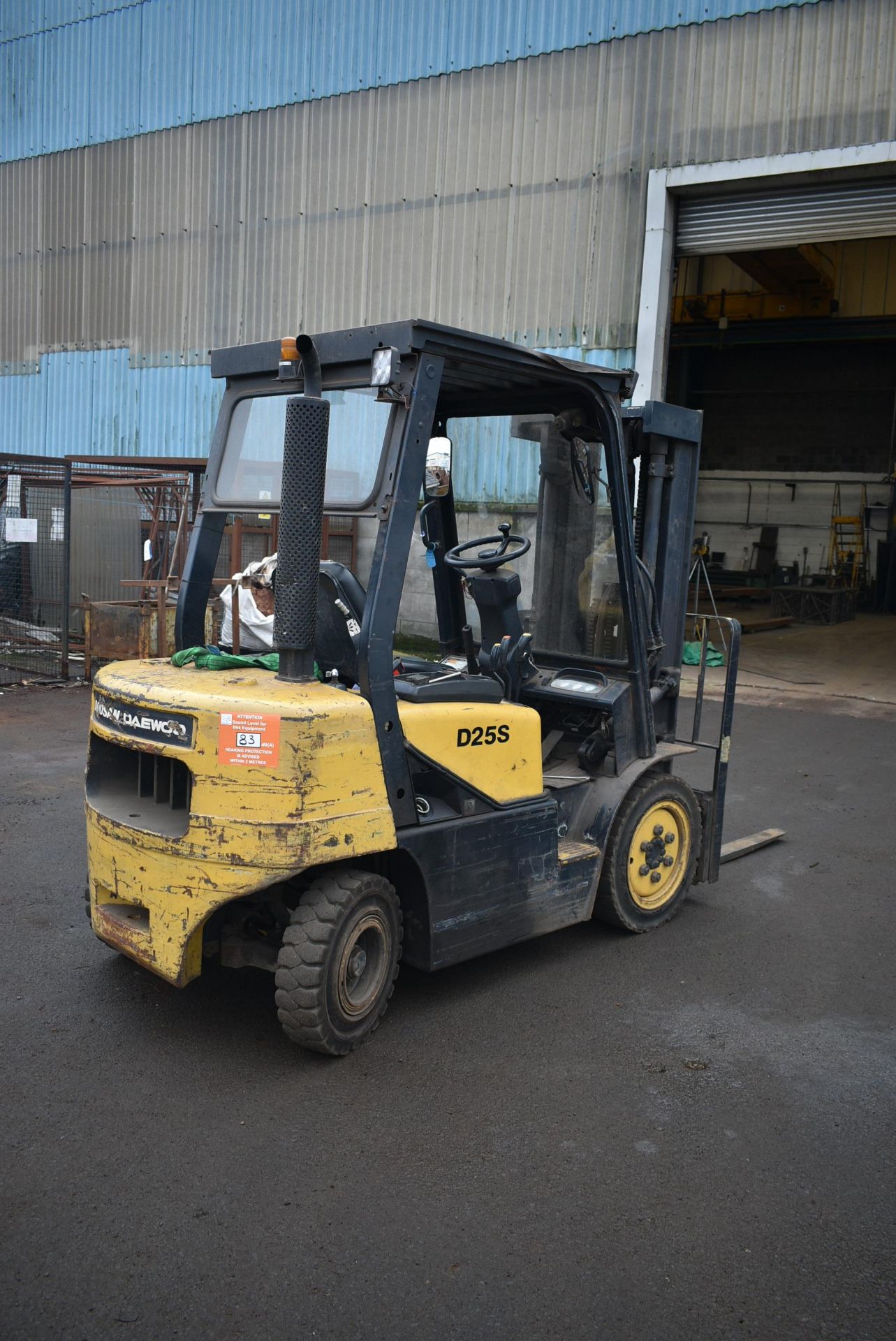 Doosan D25S-3 2500kg cap. DIESEL FORK LIFT TRUCK, - Image 3 of 9